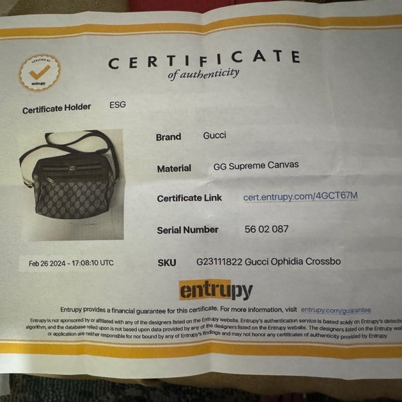 Authentic Gucci vintage web cherry line
crossbody, original strap & certificate - Picture 11 of 11